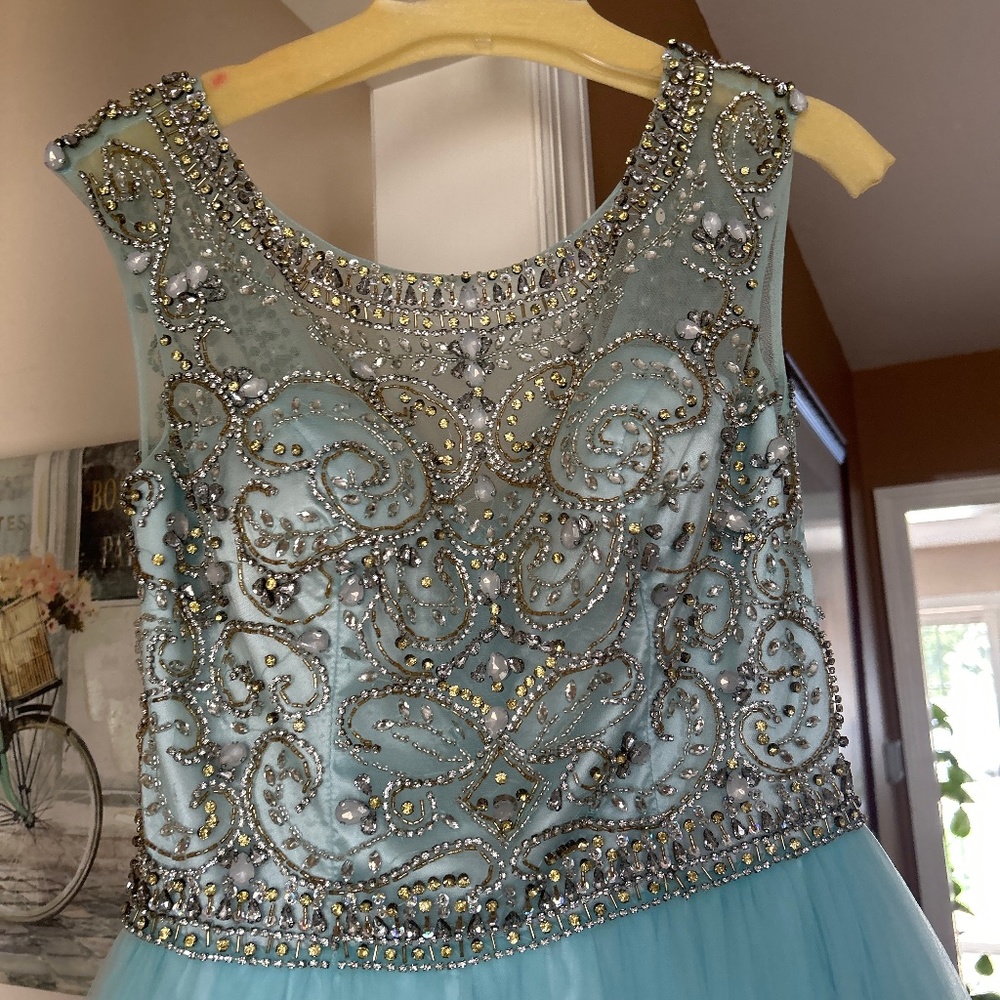 Prom gown